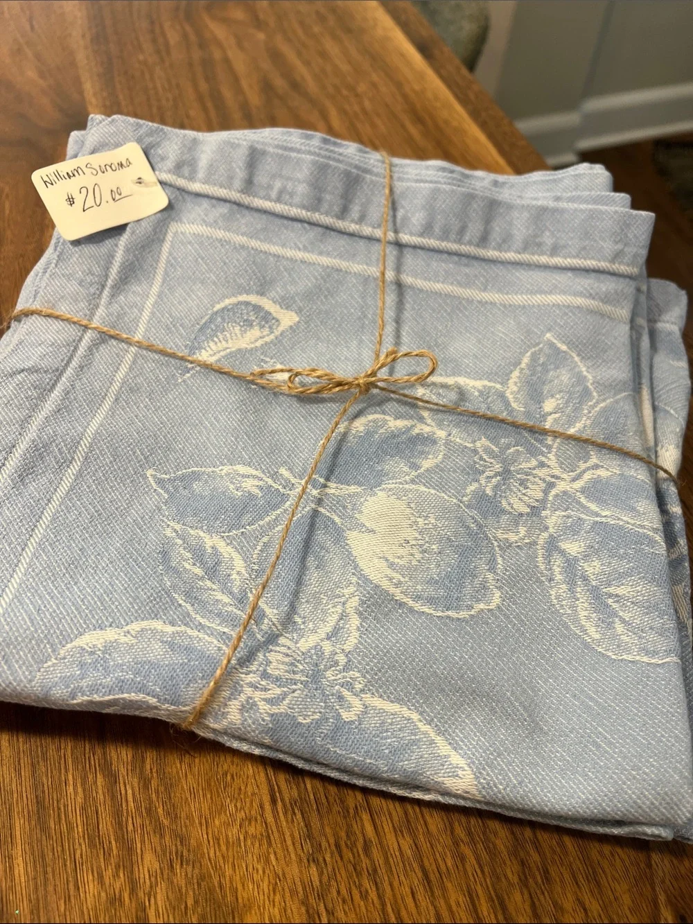 Williams Sonoma 20” by
